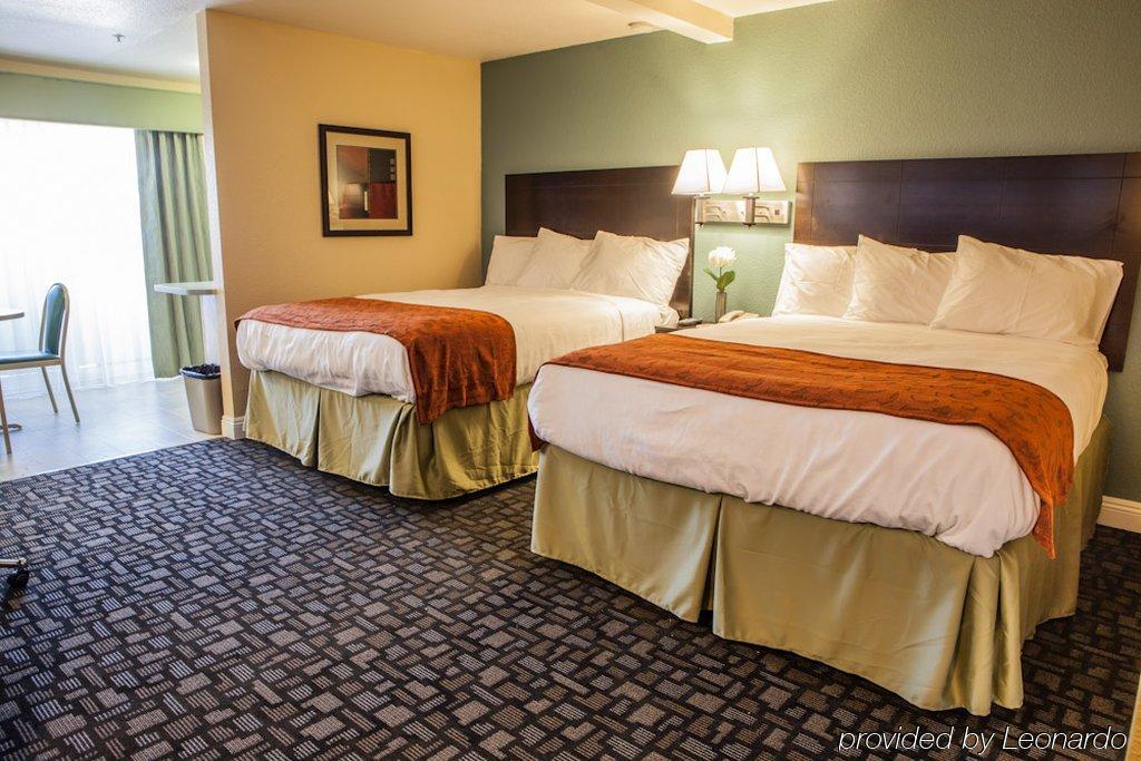 Marinwood Inn & Suites Новато Екстер'єр фото